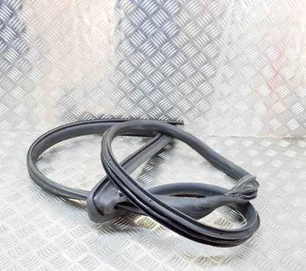 Maserati Ghibli Rubber seal front coupe door 