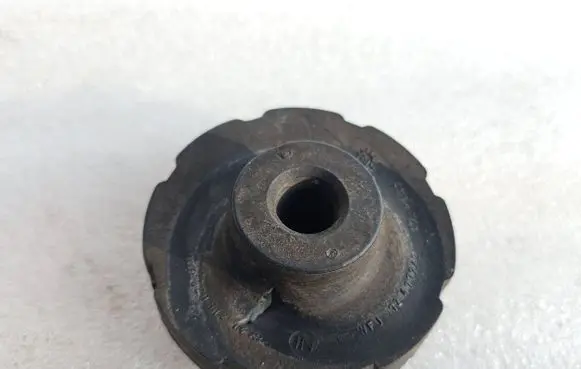 Audi A4 S4 B7 8E 8H Rear coil spring rubber mount 8E0512149P