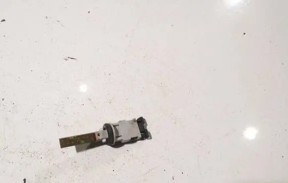 Volkswagen PASSAT B6 Interior temperature sensor 10907543