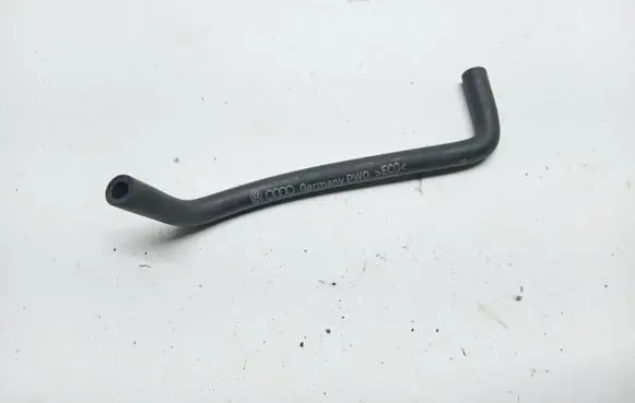 Volkswagen Golf V Vacuum line/pipe/hose 03C133784C