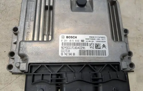 Citroen C3 Engine control unit/module 9666729680 9674254080 0281015849