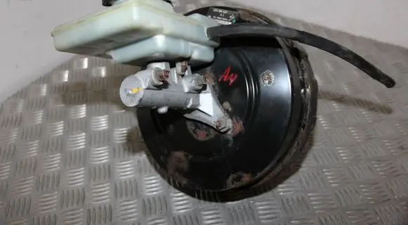 Renault Master III Brake booster 472100453R
