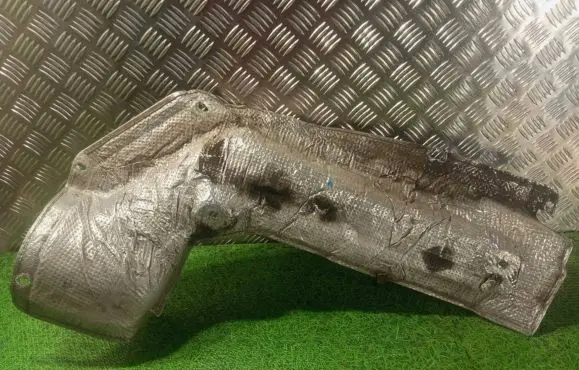BMW M5 Exhaust heat shield 7896853