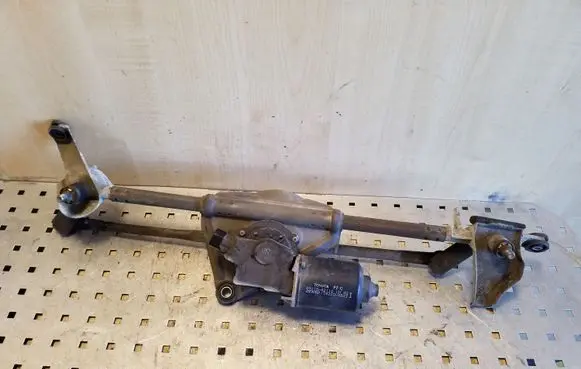 Toyota RAV 4 (XA20) Front wiper linkage and motor 8511042110 1592004822