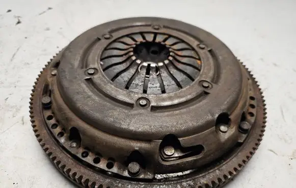 Volkswagen Golf VI Clutch set kit 030105271M