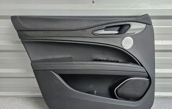 Alfa Romeo Stelvio Front door card panel trim
