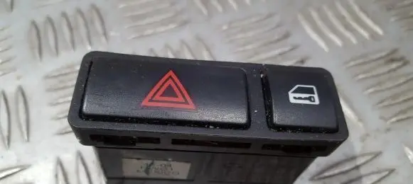 BMW 3 E46 Hazard light switch 61318368920 61.318368920