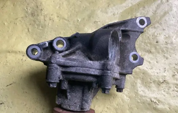 Mercedes-Benz B W245 Water pump A6402010001
