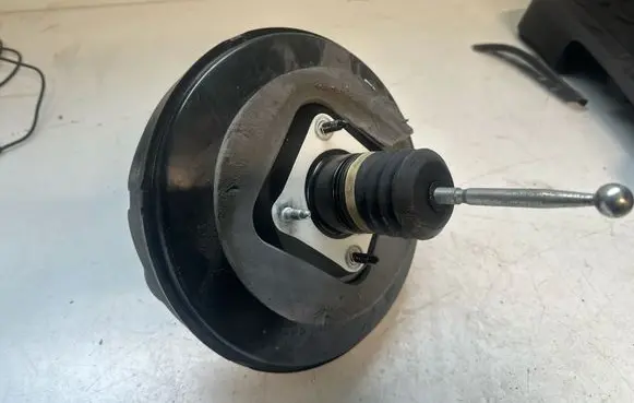 Skoda Superb B6 (3T) Brake booster 1K1614105CM