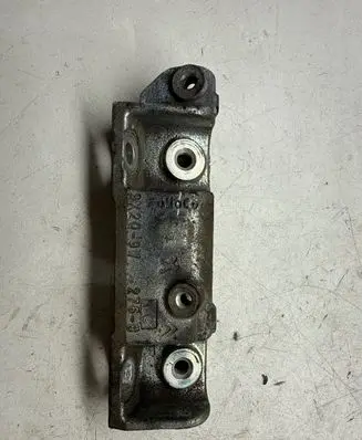 Land Rover Range Rover Sport L494 Fuel Injector clamp holder 9X2Q9W276B
