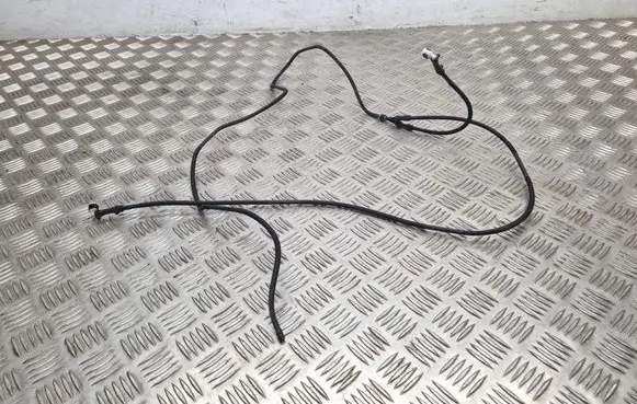 Volkswagen Touareg I Windshield washer fluid hose 