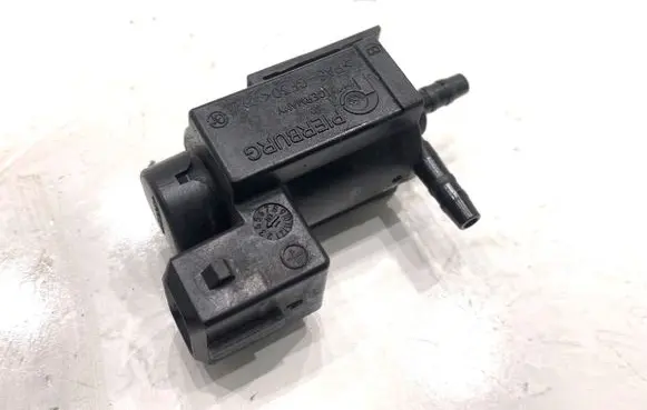 BMW X6 F16 Fuel pressure regulator 7810831