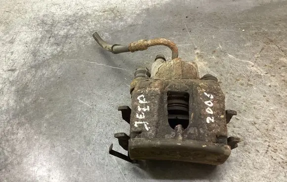 Jeep Grand Cherokee (WK) Rear brake caliper