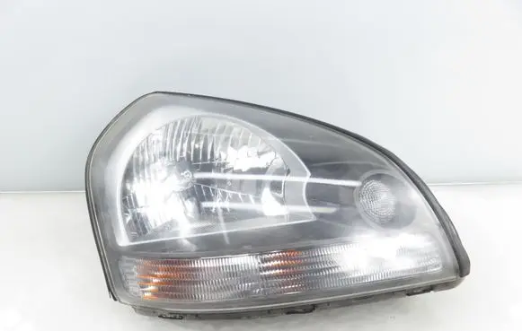 Hyundai Tucson JM Headlight/headlamp 921022EXXX