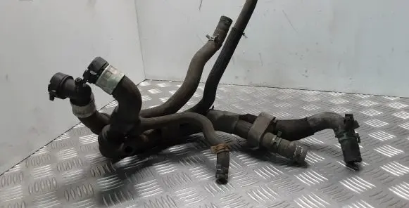 Renault Latitude (L70) Engine coolant pipe/hose