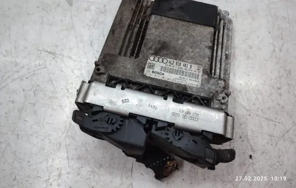 Audi Q7 4L Engine control unit/module 4L2910401B
