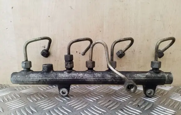Renault Scenic I Fuel main line pipe 0445214015 7700111013