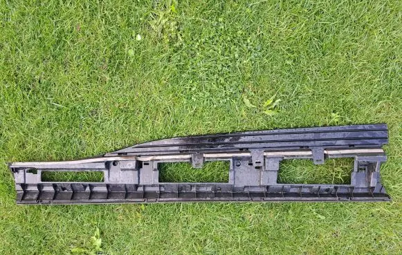 Audi e-tron Front bumper lip 4KE853959 0116 4KE853958