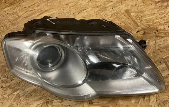 Volkswagen PASSAT B6 Headlight/headlamp 3C0941006Q