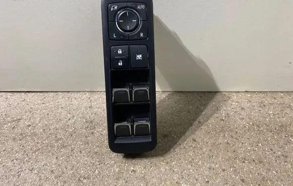 Lexus RX 450H Electric window control switch 8404048220 515465