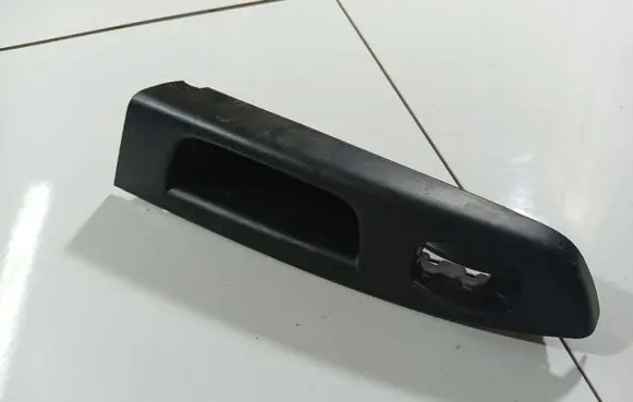 Hyundai Getz Front door window switch trim 935801C020 93580-1C020
