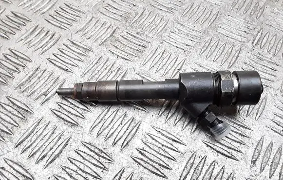 Suzuki Grand Vitara II Fuel injector