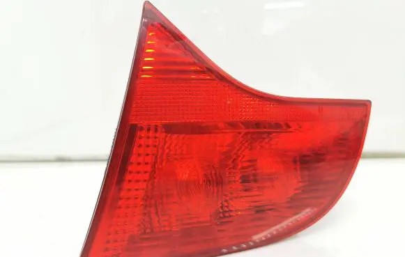 Audi A4 S4 B7 8E 8H Tailgate rear/tail lights 8E9945094 484502 ULO749002
