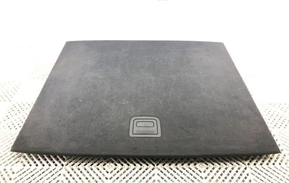 Audi Q3 8U Trunk/boot floor carpet liner 