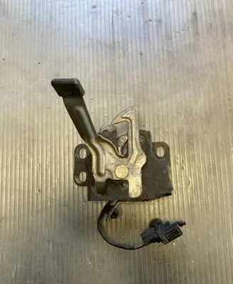 Honda CR-V Engine bonnet/hood lock/catch