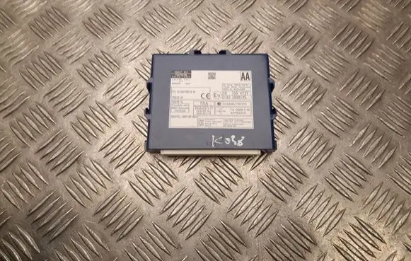 Lexus CT 200H Keyless (KESSY) go control unit/module 8999076092