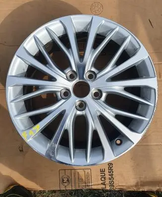 Toyota Avensis T220 R18 alloy rim 