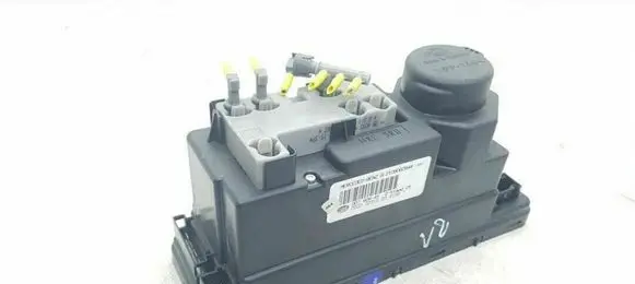 Mercedes-Benz E W210 Central locking vacuum pump 2108002848