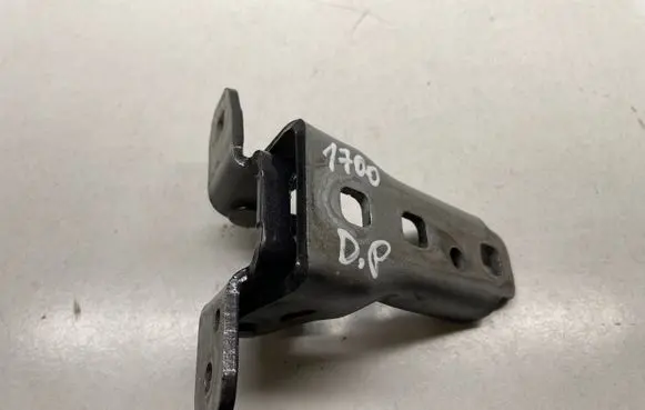 Dodge PickUp RAM SRT-10 Front door upper hinge