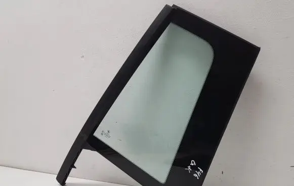 BMW 2 F46 Rear vent window glass 5137107020 10702010
