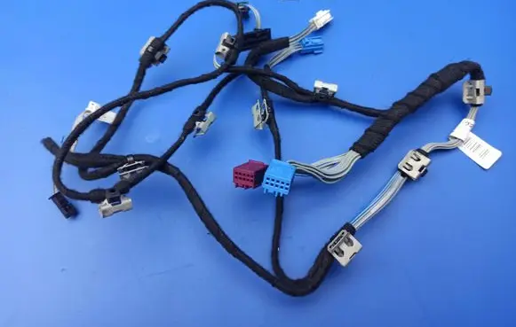 Mercedes-Benz E C207 W207 Front door wiring loom A2075402013