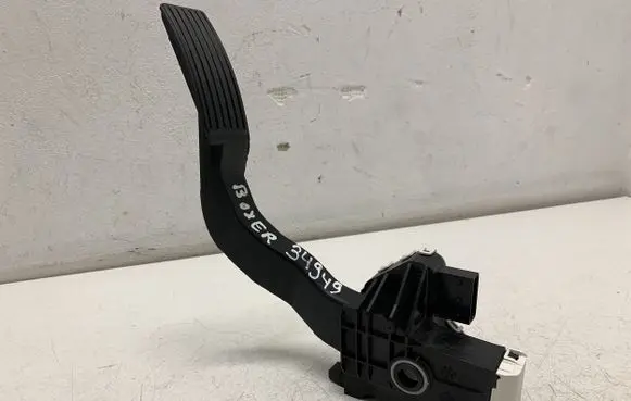 Peugeot Boxer Accelerator throttle pedal 013841620800