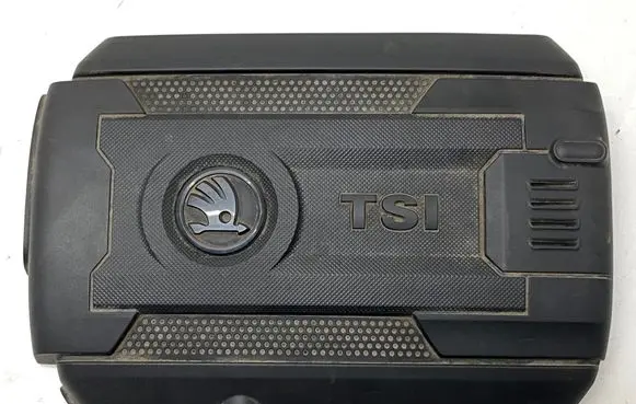 Skoda Octavia Mk3 (5E) Engine cover (trim) 06K103925BE