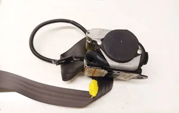 Honda FR-V Rear seatbelt 