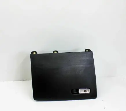 Audi Q3 8U Glove box