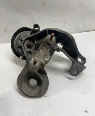 Audi A4 S4 B7 8E 8H Engine mounting bracket 8E0199351K