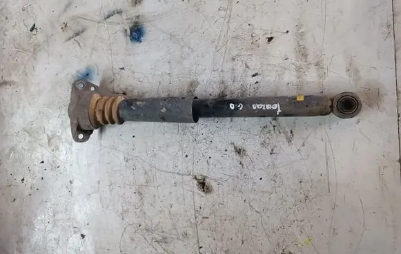 Volkswagen Touran I Rear shock absorber/damper