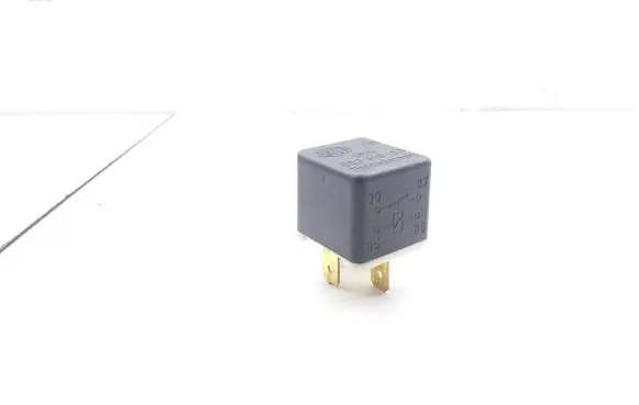 Jaguar XJ X40 Other relay 4RA00351033 00351033