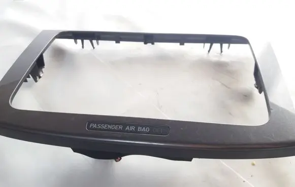 Volkswagen PASSAT B6 Radio/GPS head unit trim 3C09858069AE