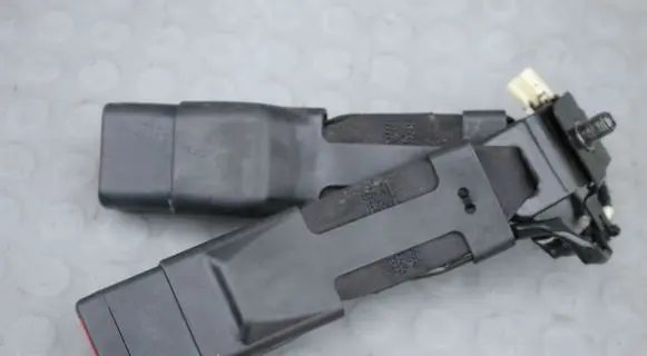 Toyota Auris E180 Seat belt trim 