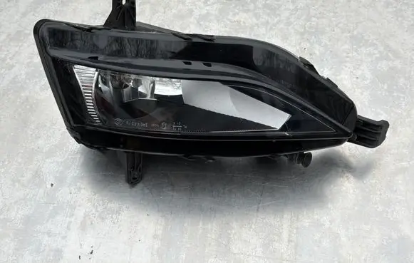 Volkswagen Golf VII Front fog light 5G0941661F 90097141