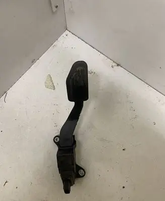 Toyota Yaris Accelerator throttle pedal 781100D160