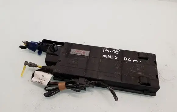 Mercedes-Benz S W220 Other control units/modules A2208203717