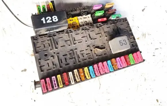 Ford Galaxy Fuse box set 7m0937025 95vw14a073dc