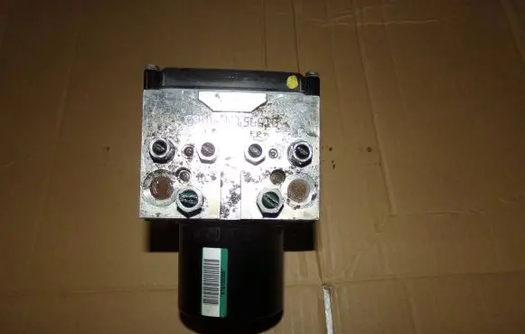 Peugeot 407 ABS Pump 15054001