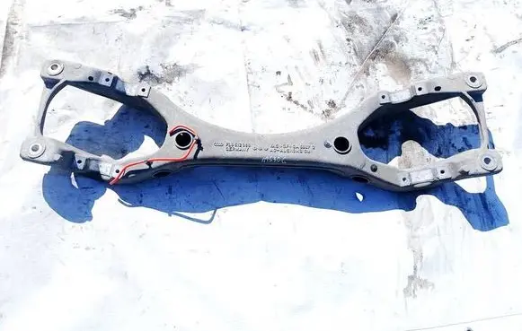 Audi Q7 4L Rear subframe 7L8512369